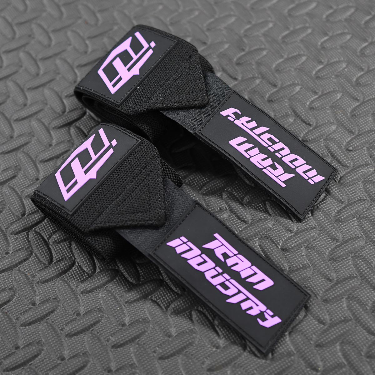 wrist wraps for weight lifting and bench press