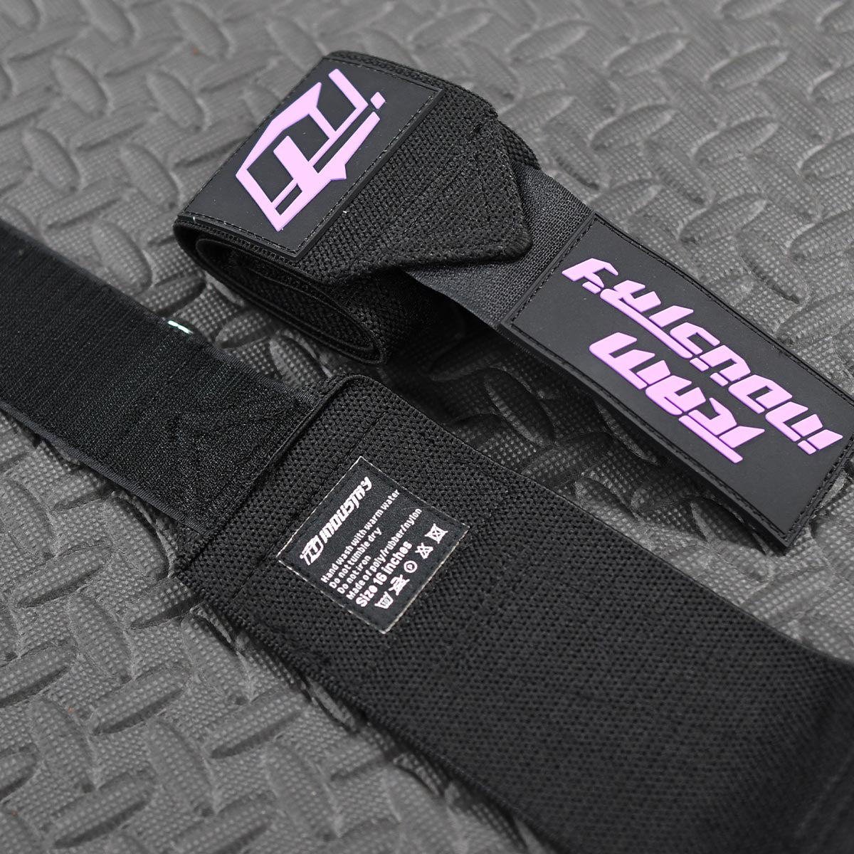 wrist wraps for weight lifting and bench press